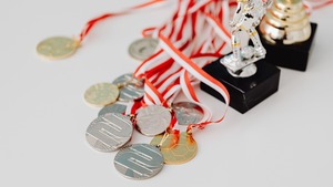 Custom Medals vs. Trophies: Which Is Best for Your Event?